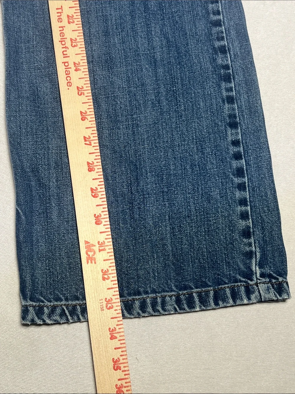Old Navy Men’s Straight Jeans in Medium Blue Wash